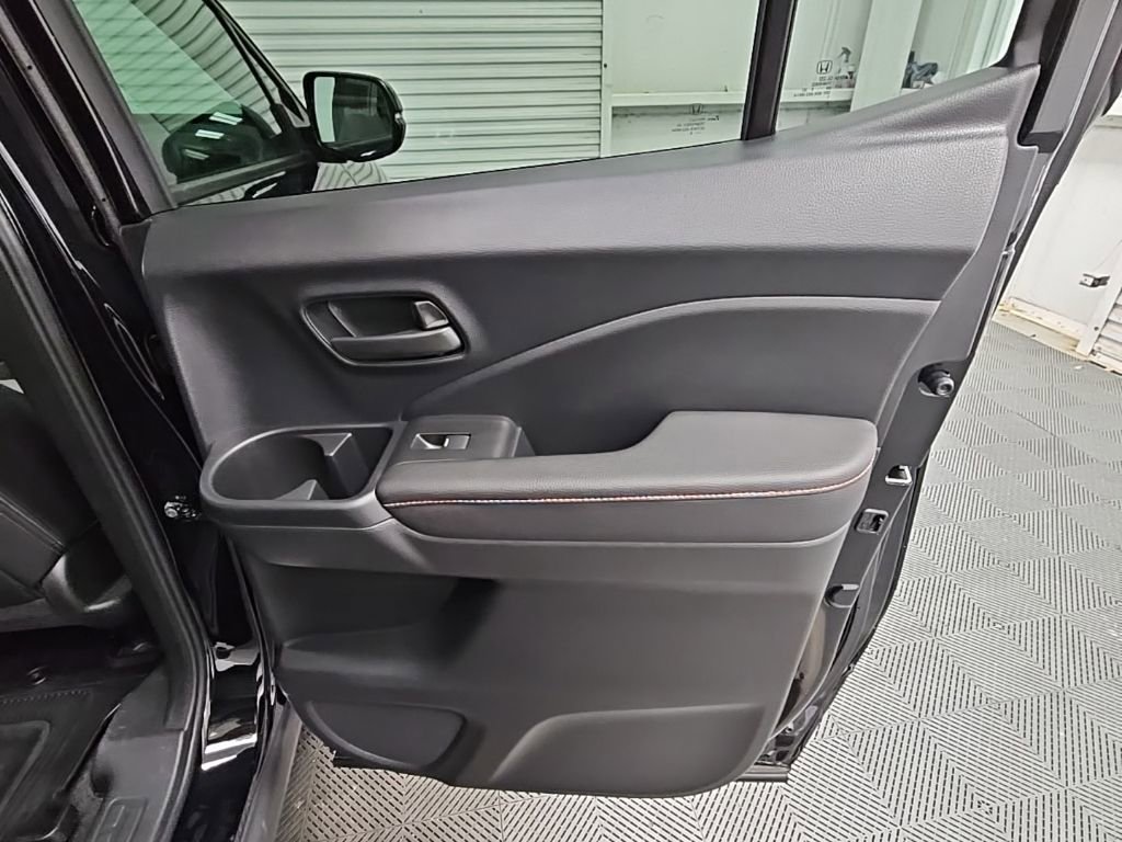 Used 2025 Honda Ridgeline TrailSport image 40
