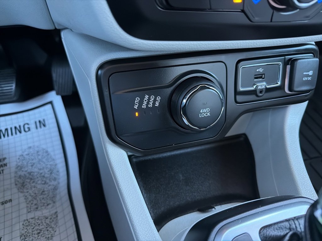 Used 2021 Jeep Renegade Latitude w/ Convenience Group image 11