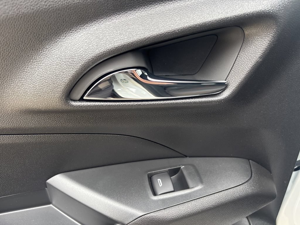 New 2026 Chevrolet Trax RS w/ Sunroof Package FWD image 41
