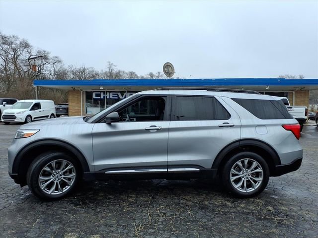 Used 2022 Ford Explorer XLT w/ Equipment Group 202A image 12