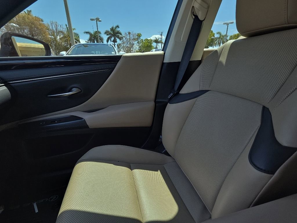 Certified 2021 Lexus ES 250 w/ Premium Package AWD/4WD image 45