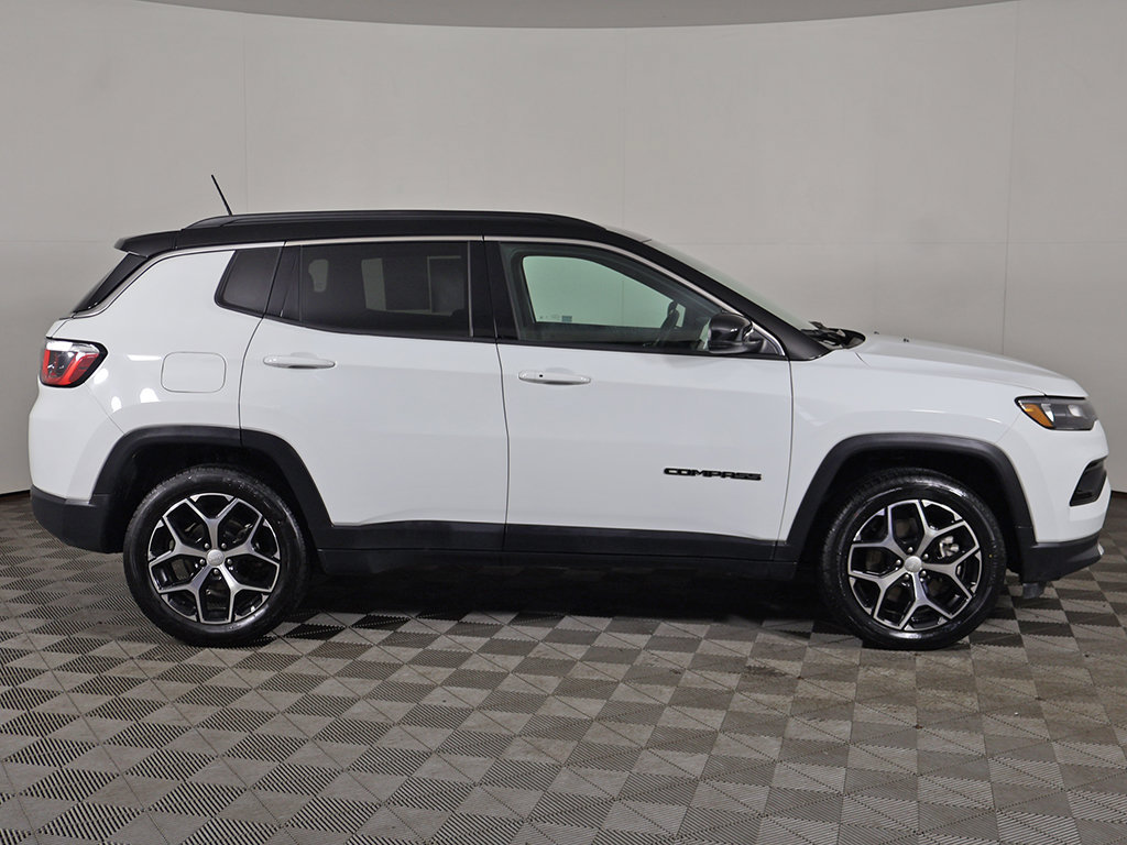 Used 2024 Jeep Compass Limited AWD/4WD image 17