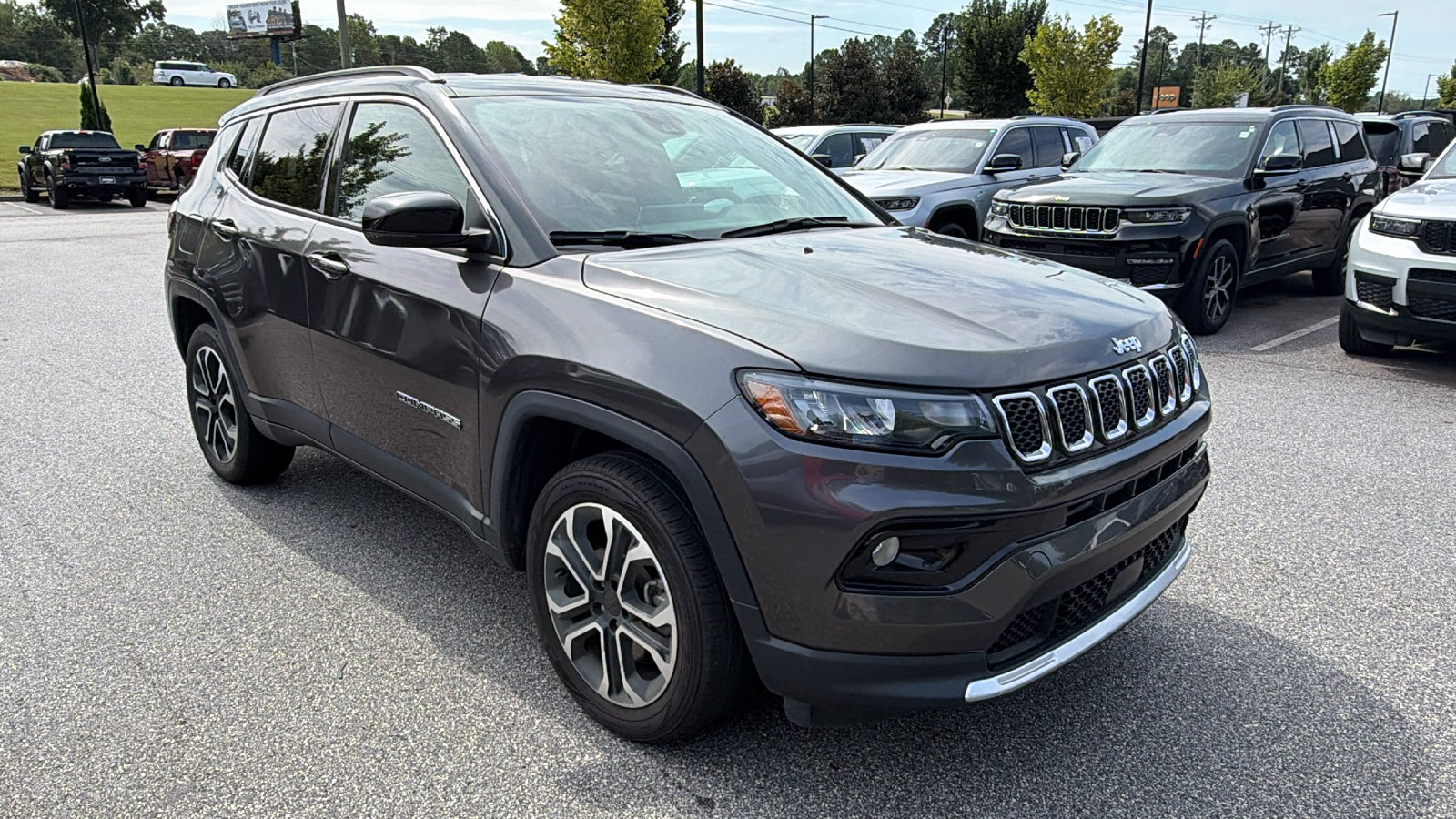 Used 2024 Jeep Compass Limited AWD/4WD image 5
