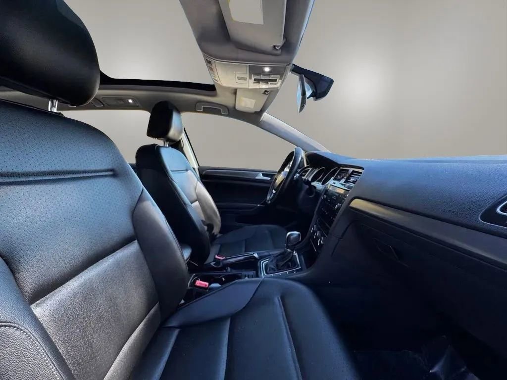 Used 2018 Volkswagen Golf SE FWD image 9