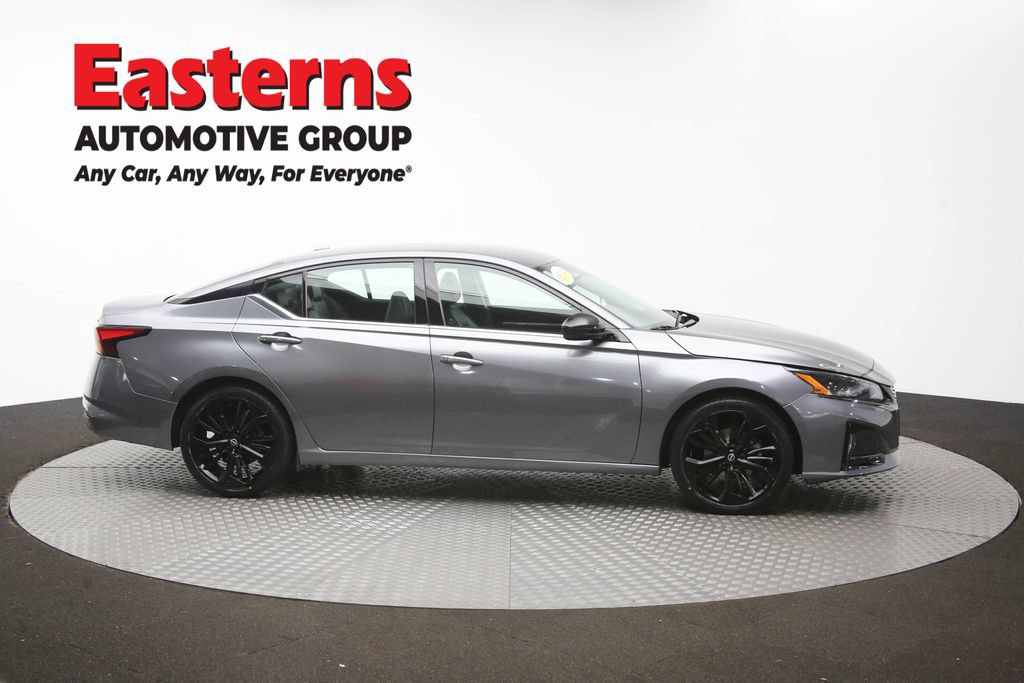 Used 2023 Nissan Altima 2.5 SR FWD image 45