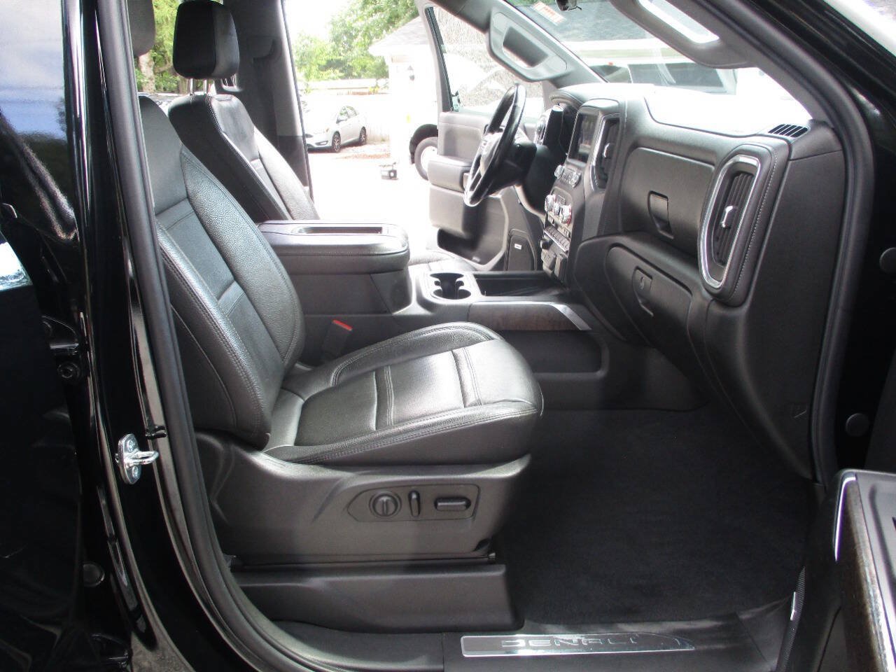 Used 2020 GMC Sierra 1500 Denali w/ Denali Ultimate Package AWD/4WD image 36
