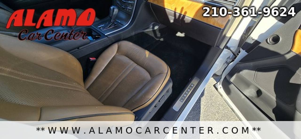 Used 2012 Lincoln MKX FWD image 16