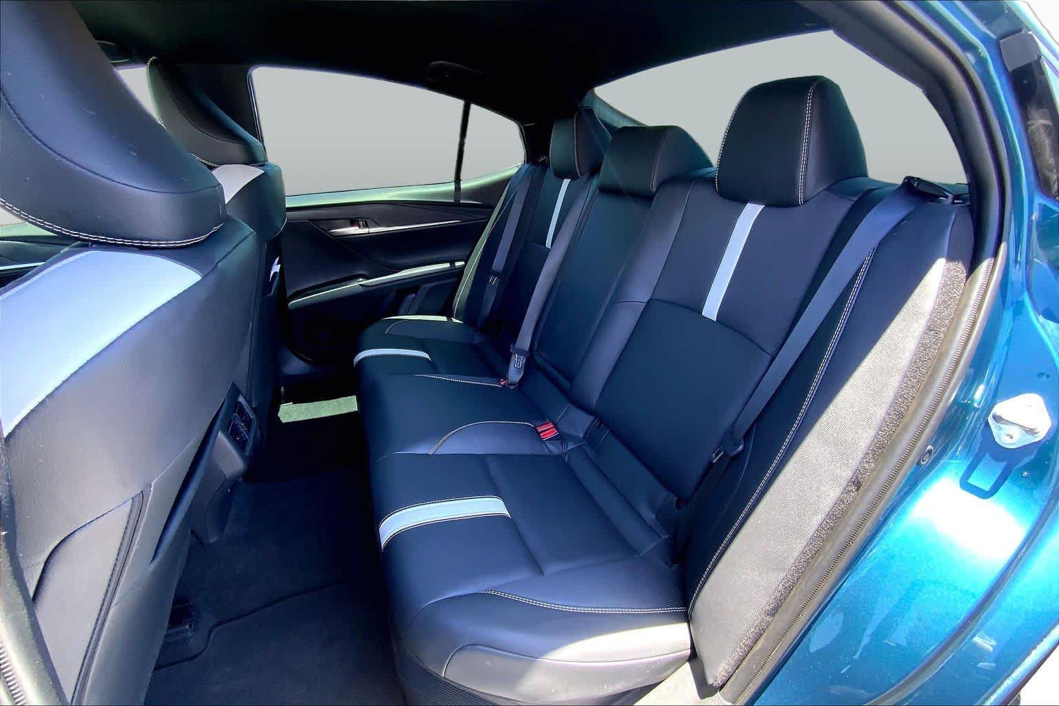 Used 2026 Toyota Camry SE w/ Convenience Package FWD image 21