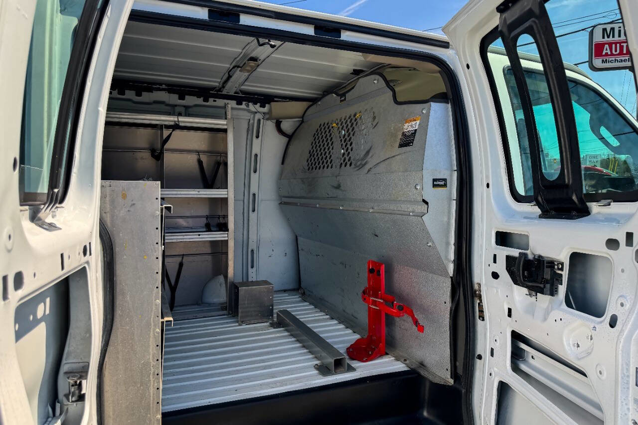 Used 2019 Chevrolet Express 2500 w/ Driver Convenience Package image 14