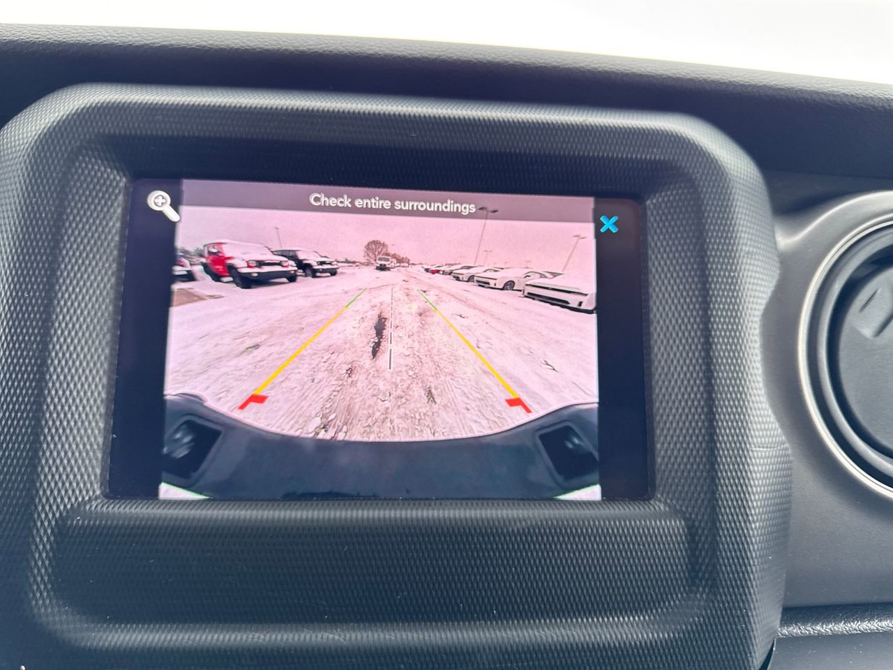 Used 2022 Jeep Gladiator Sport image 21