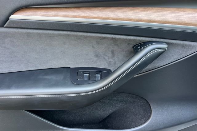 Used 2023 Tesla Model Y Long Range image 15