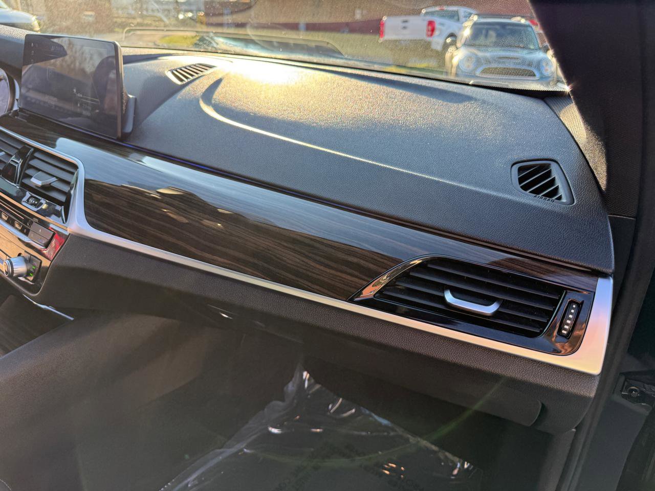 Used 2018 BMW 540i image 30