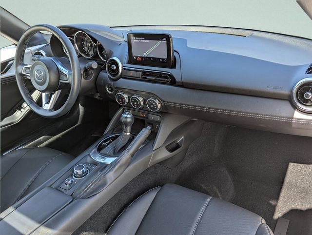 Used 2022 MAZDA MX-5 Miata RF Grand Touring RWD image 14