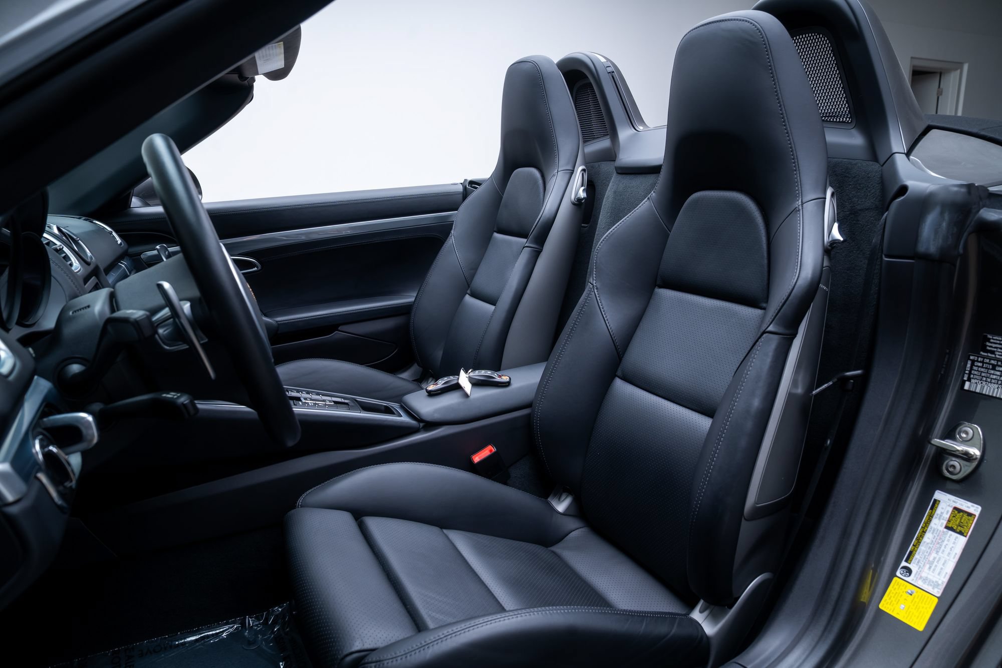 Used 2015 Porsche Boxster S RWD image 18