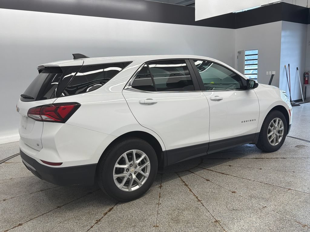 Used 2023 Chevrolet Equinox LT FWD image 10
