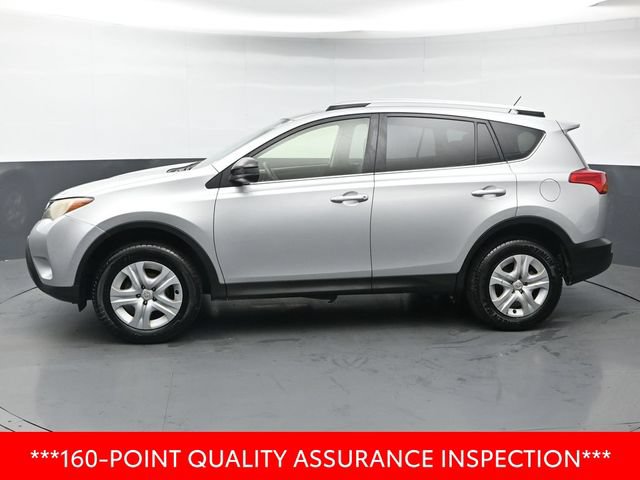 Used 2014 Toyota RAV4 LE AWD/4WD image 2