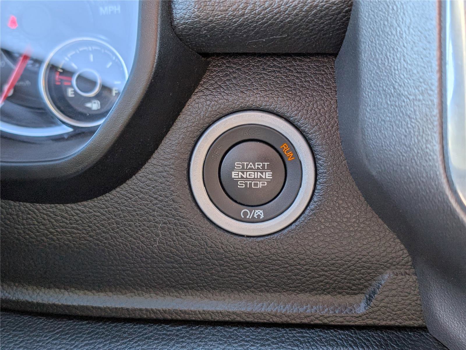 Used 2023 RAM 1500 Laramie image 25