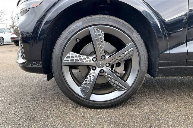 Used 2022 Genesis GV70 2.5T w/ Sport Prestige Package image 4