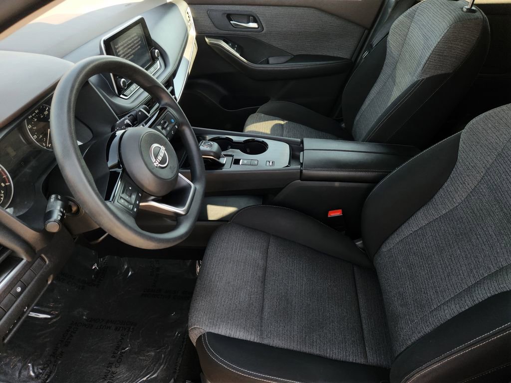 Used 2023 Nissan Rogue SV image 13