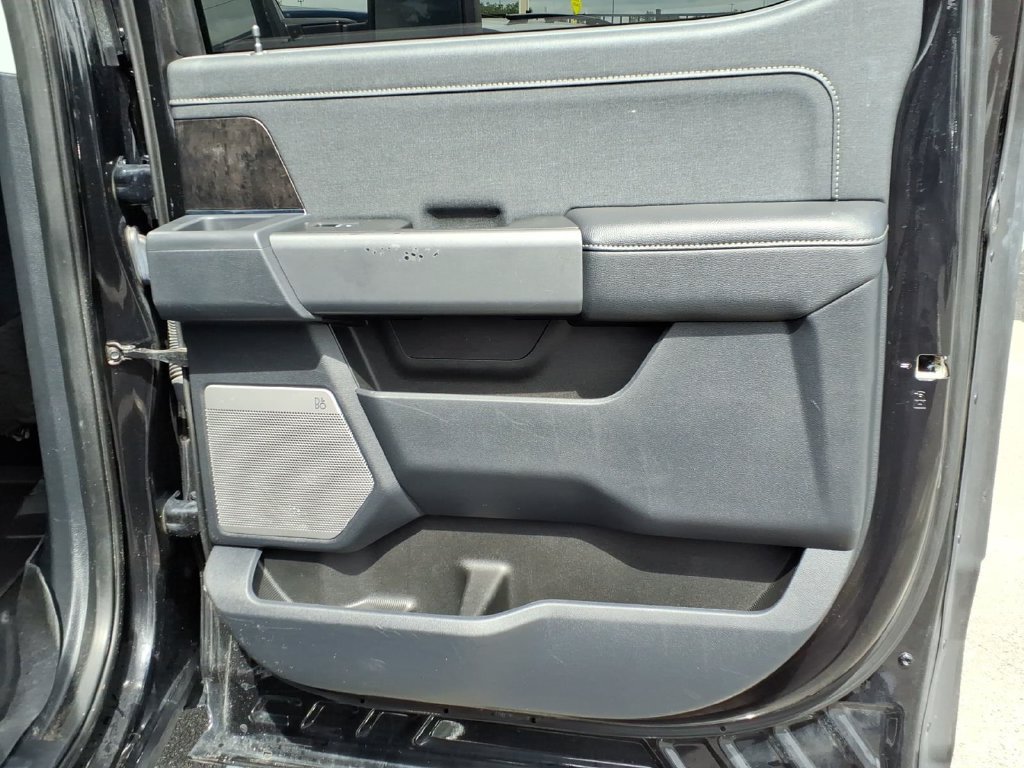 Used 2023 Ford F350 Lariat w/ FX4 Off-Road Package AWD/4WD image 15