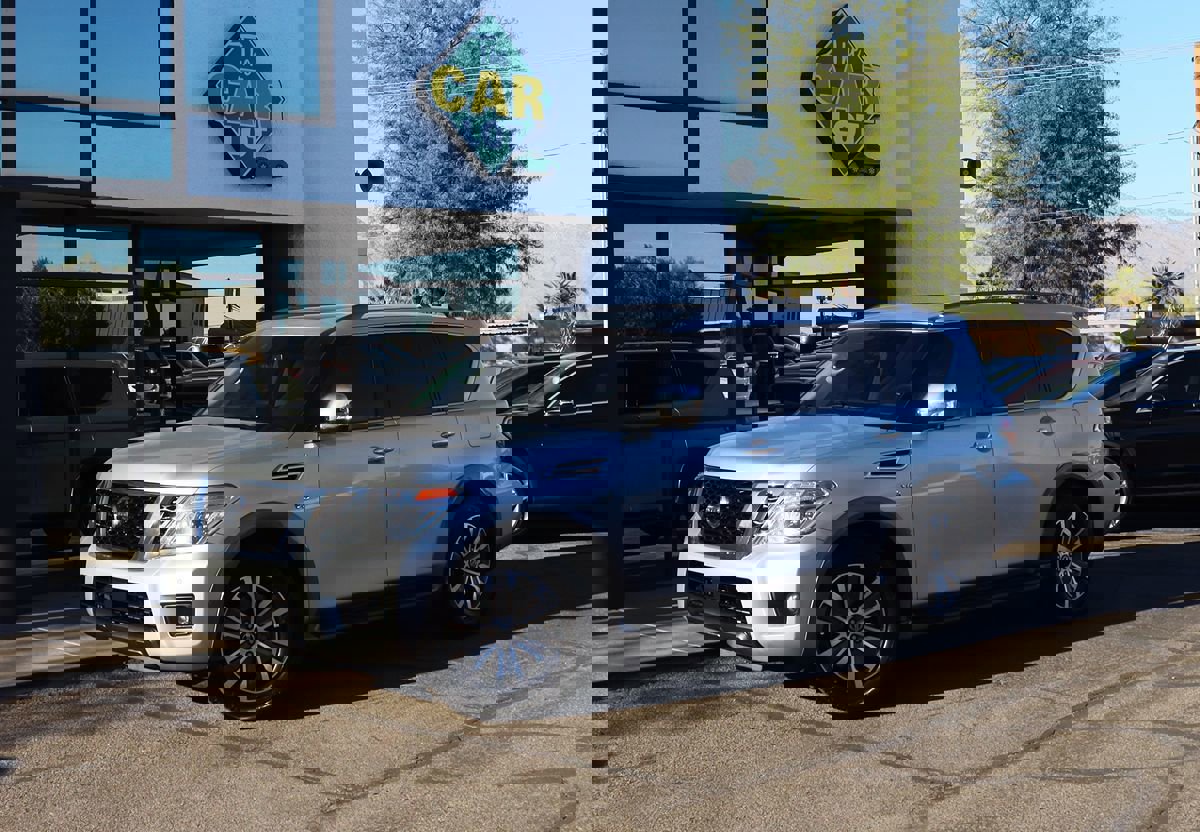 Used 2019 Nissan Armada SL w/ Premium Package image 3