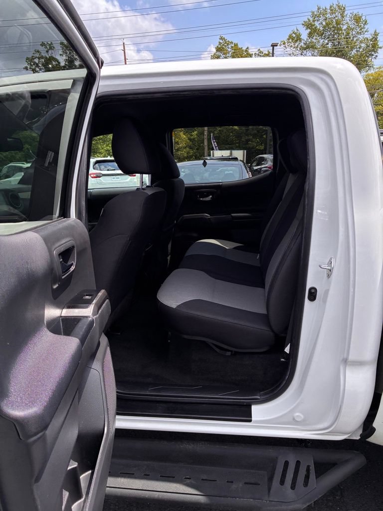 Used 2023 Toyota Tacoma TRD Off-Road w/ Black Out Package (TMS) AWD/4WD image 26