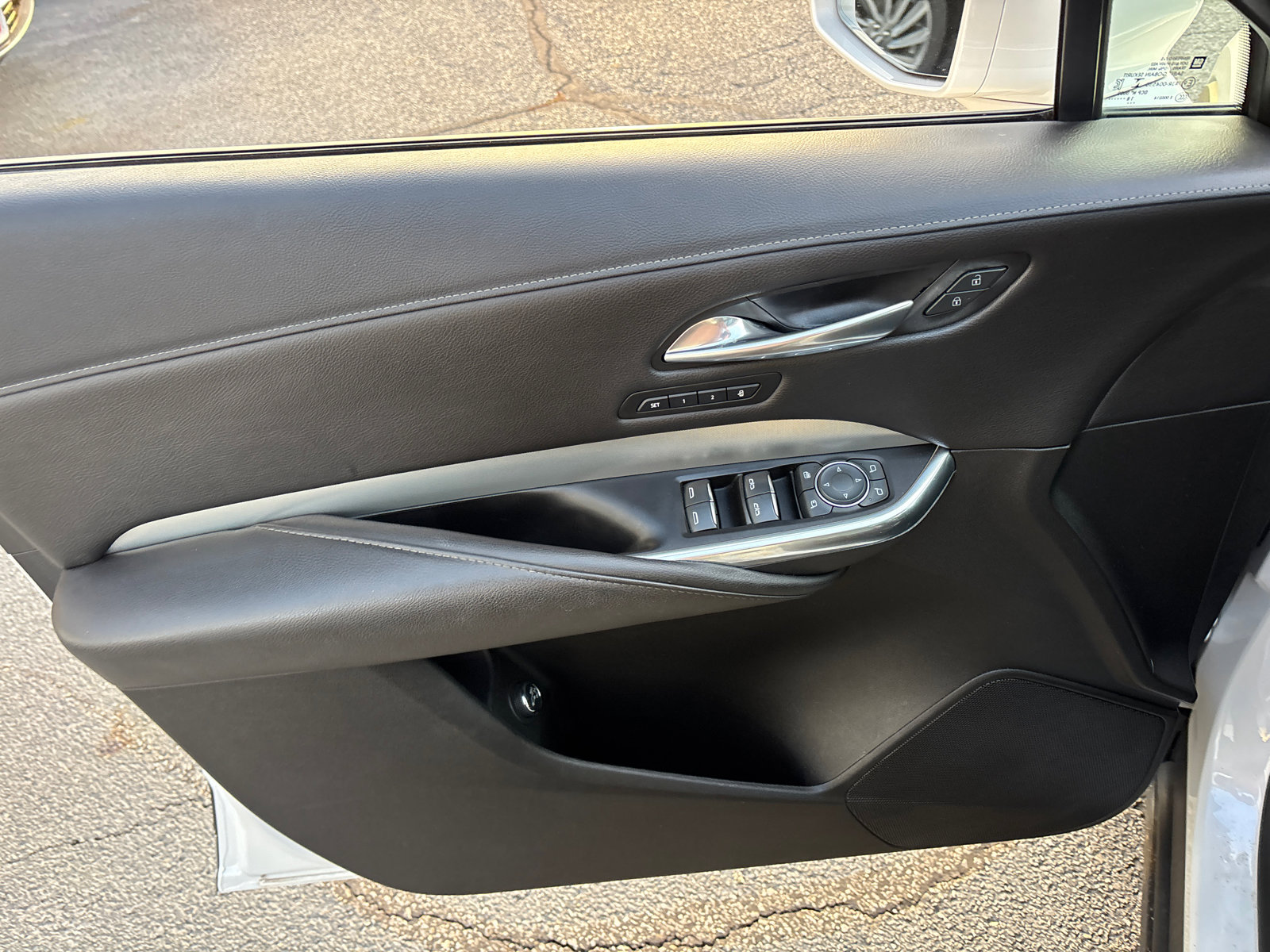 Used 2019 Cadillac XT4 Premium Luxury w/ Cold Weather Package image 11