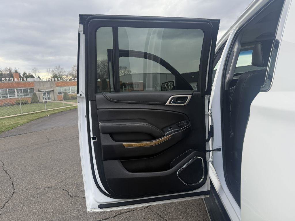 Used 2017 GMC Yukon XL Denali w/ Open Road Package image 19