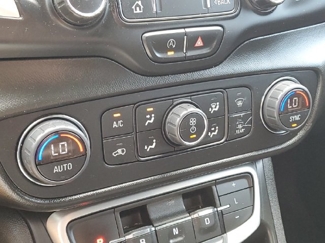 Used 2022 GMC Terrain SLE w/ Driver Convenience Package FWD image 20
