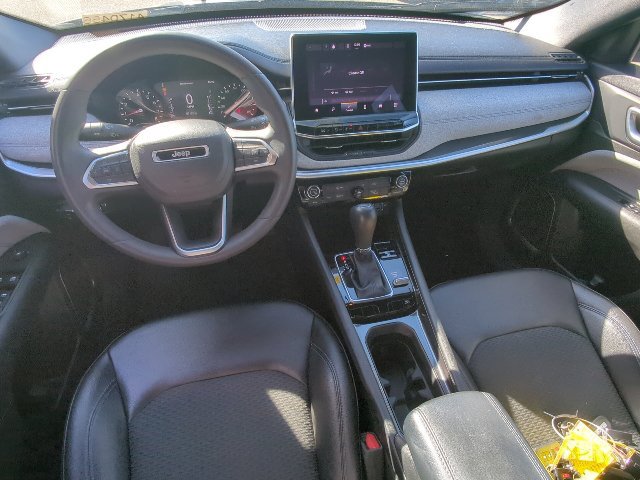 Used 2024 Jeep Compass Latitude AWD/4WD image 14