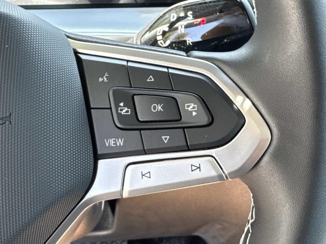 New 2026 Volkswagen Tiguan SE FWD image 9