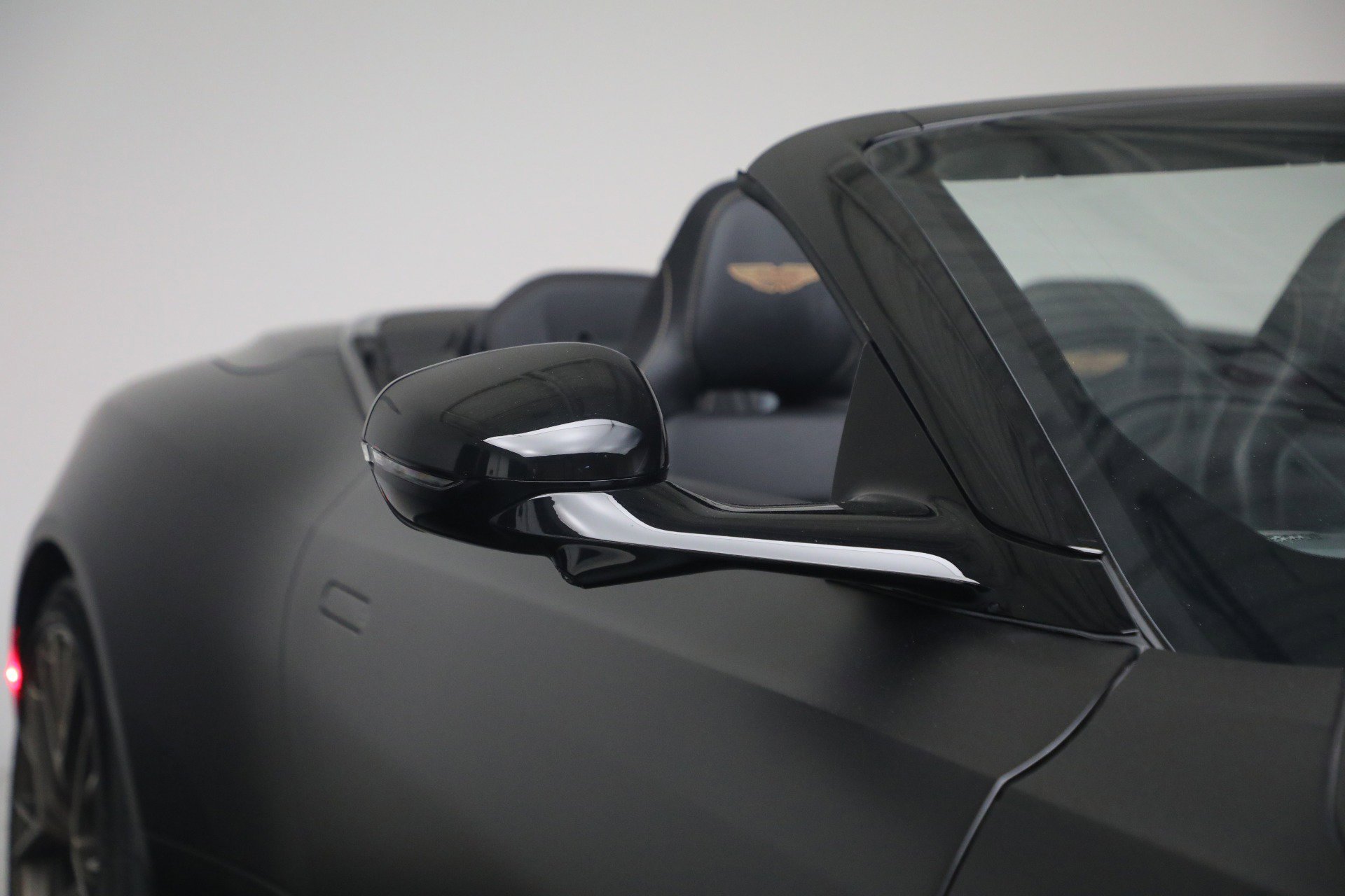 Used 2024 Aston Martin DB12 Convertible RWD image 42