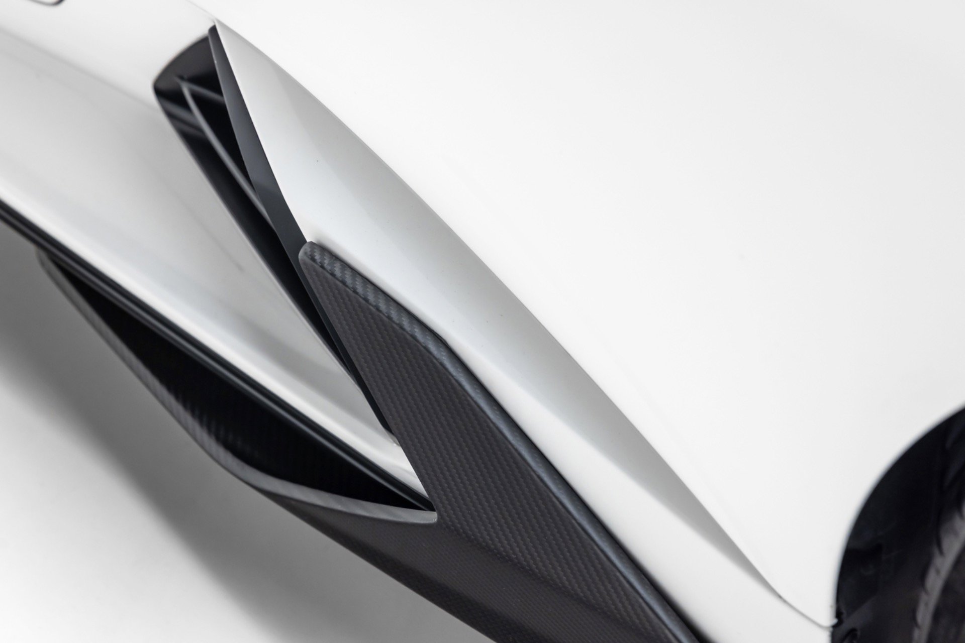 Used 2022 Lamborghini Huracan STO image 21