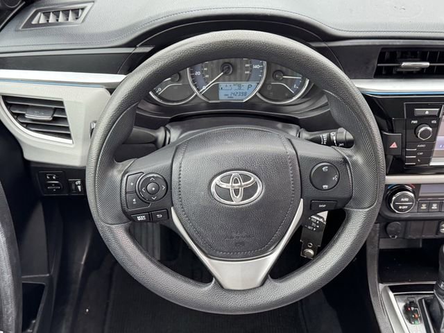 Used 2015 Toyota Corolla LE FWD image 14