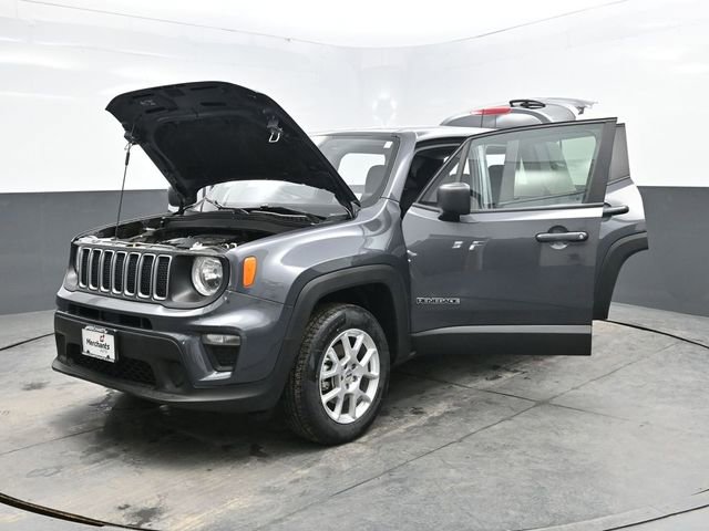 Used 2023 Jeep Renegade Latitude image 47