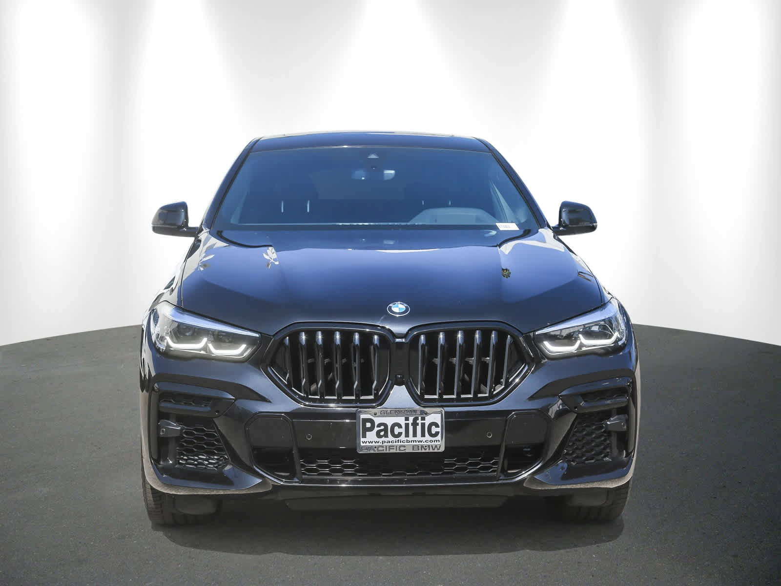 Certified 2023 BMW X6 xDrive40i w/ M Sport Package image 2