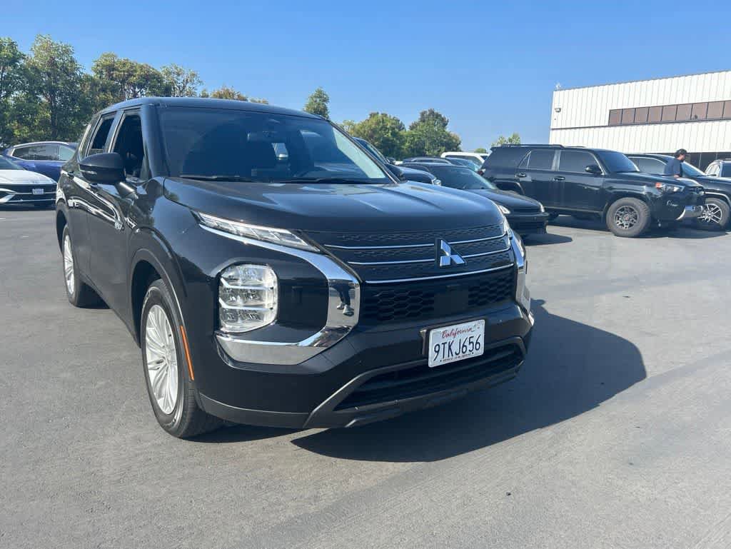 Used 2025 Mitsubishi Outlander ES AWD/4WD image 1