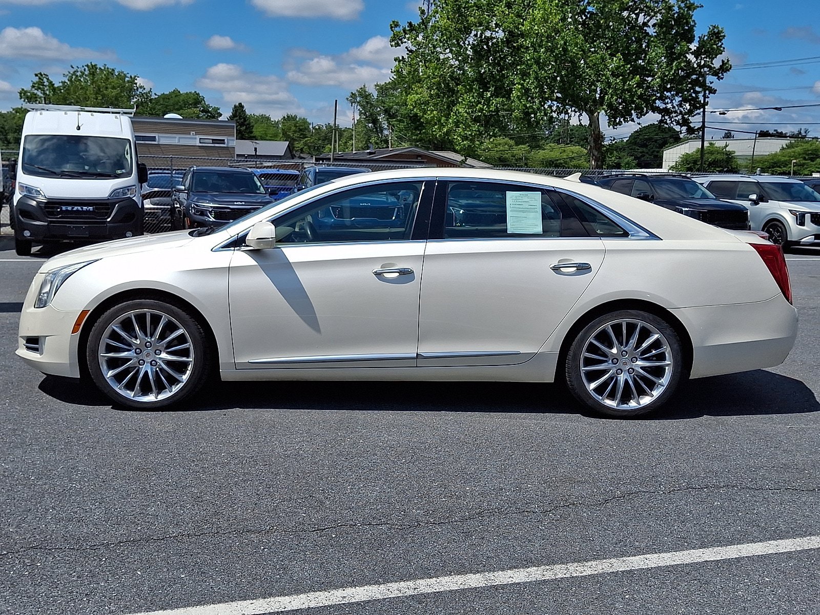 Used 2013 Cadillac XTS Platinum AWD/4WD image 8