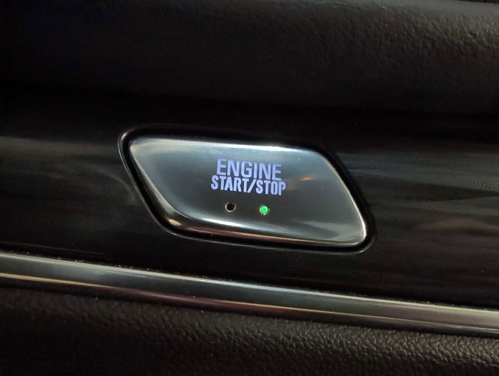 Used 2024 Buick Enclave Premium AWD/4WD image 17