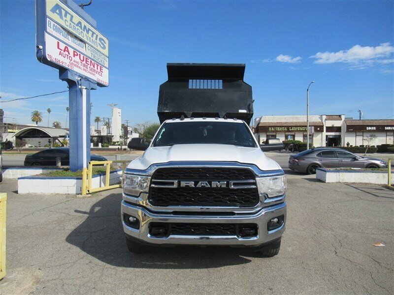 Used 2022 RAM 3500 Tradesman w/ Chrome Appearance Group RWD image 6