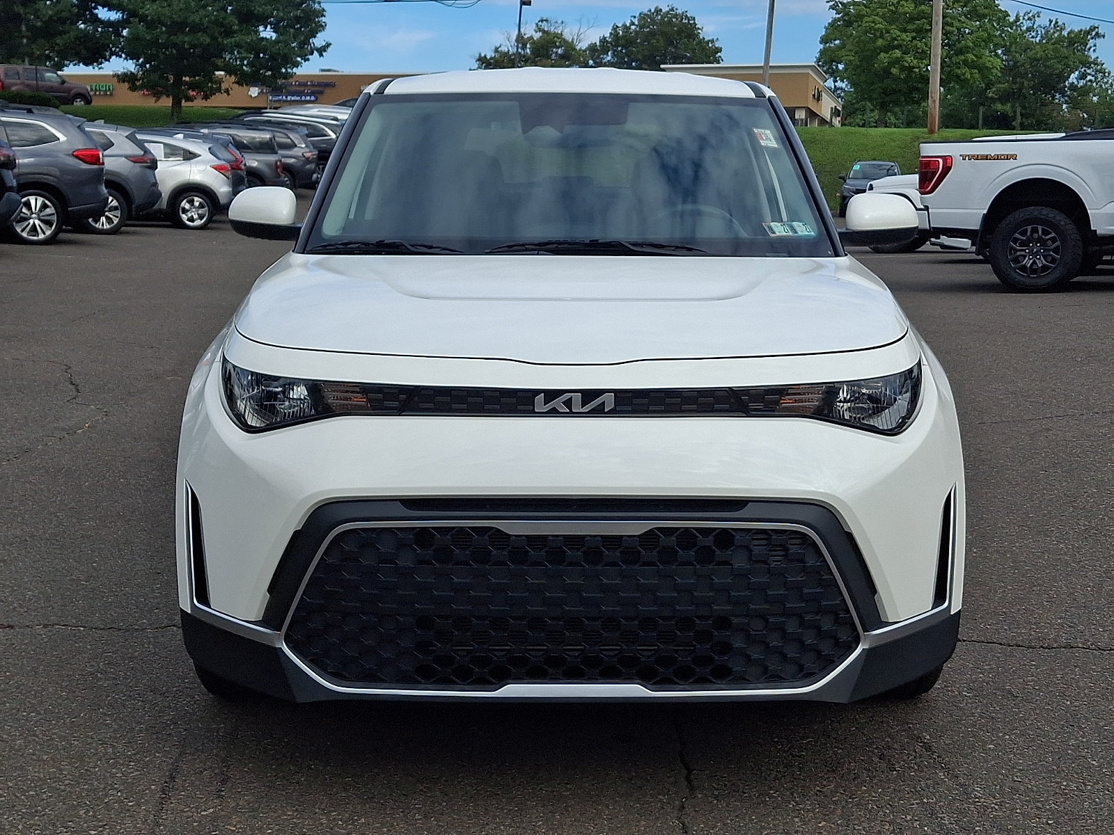 Used 2024 Kia Soul LX w/ LX Technology Package FWD image 2