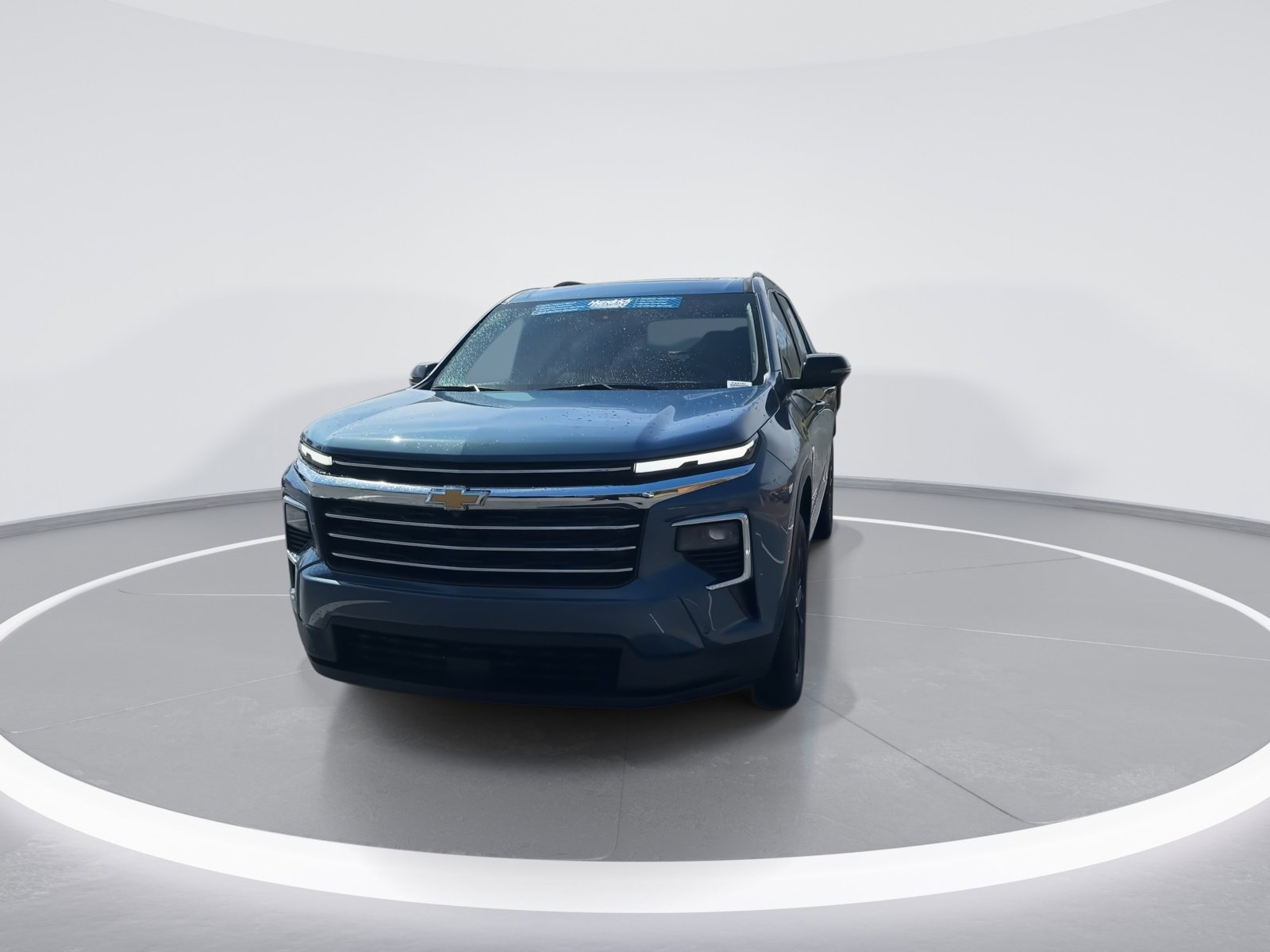 Certified 2025 Chevrolet Traverse LT w/ Enhanced Driving Package image 3