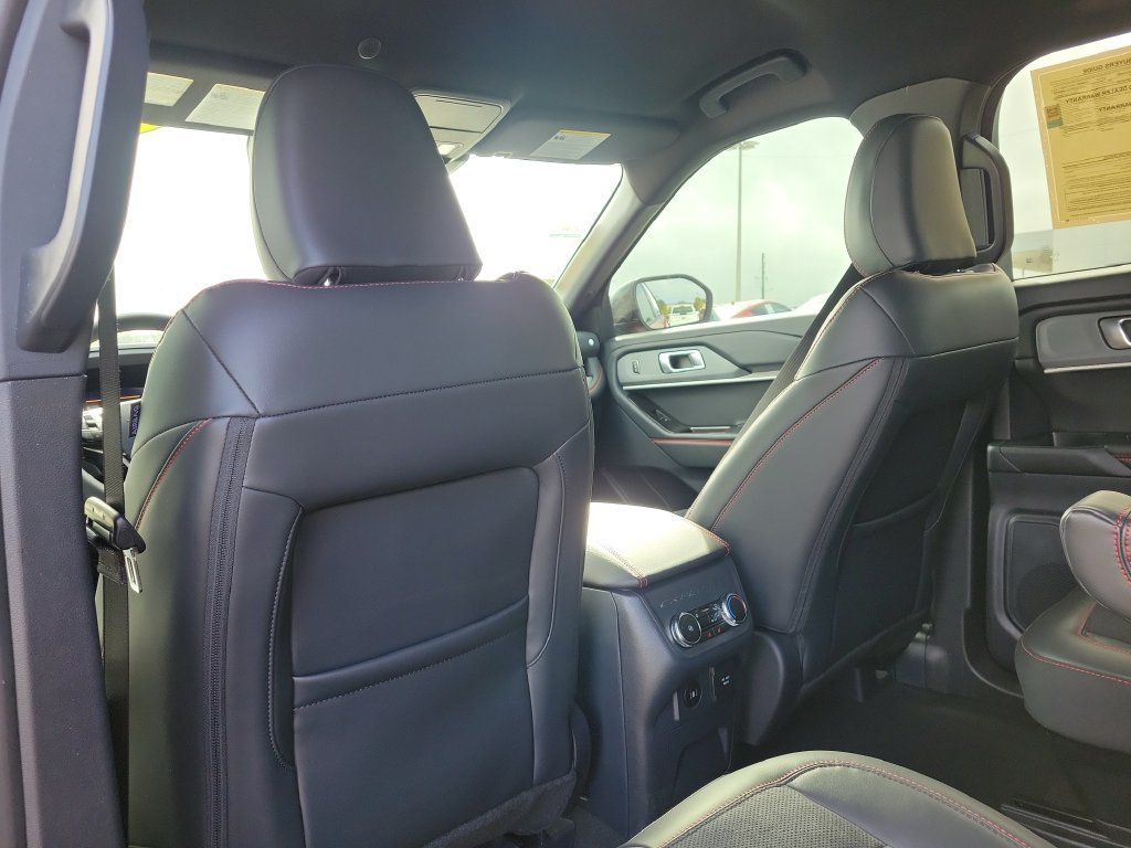 Used 2026 Ford Explorer ST RWD image 8