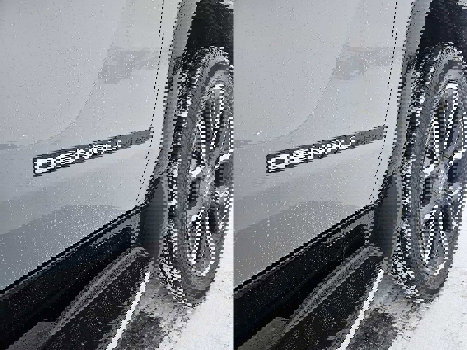 New 2024 GMC Sierra EV Denali image 15