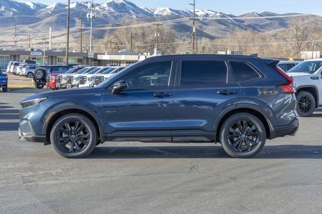 Used 2023 Honda CR-V Sport Touring image 3