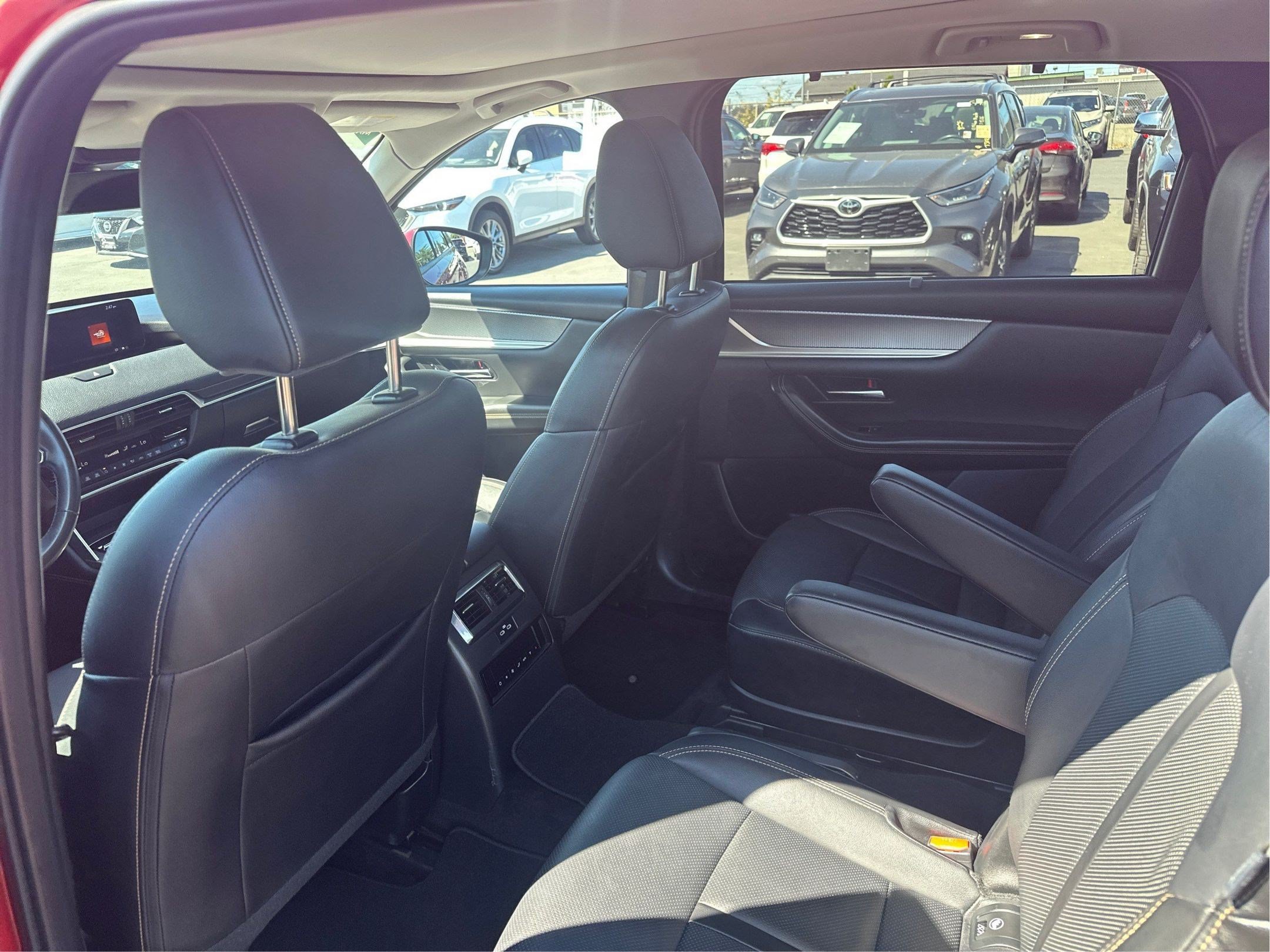 Used 2024 MAZDA CX-90 Plug-In Hybrid w/ Premium Pkg AWD/4WD image 10