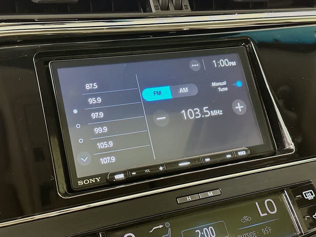 Used 2013 Toyota Avalon Limited FWD image 17