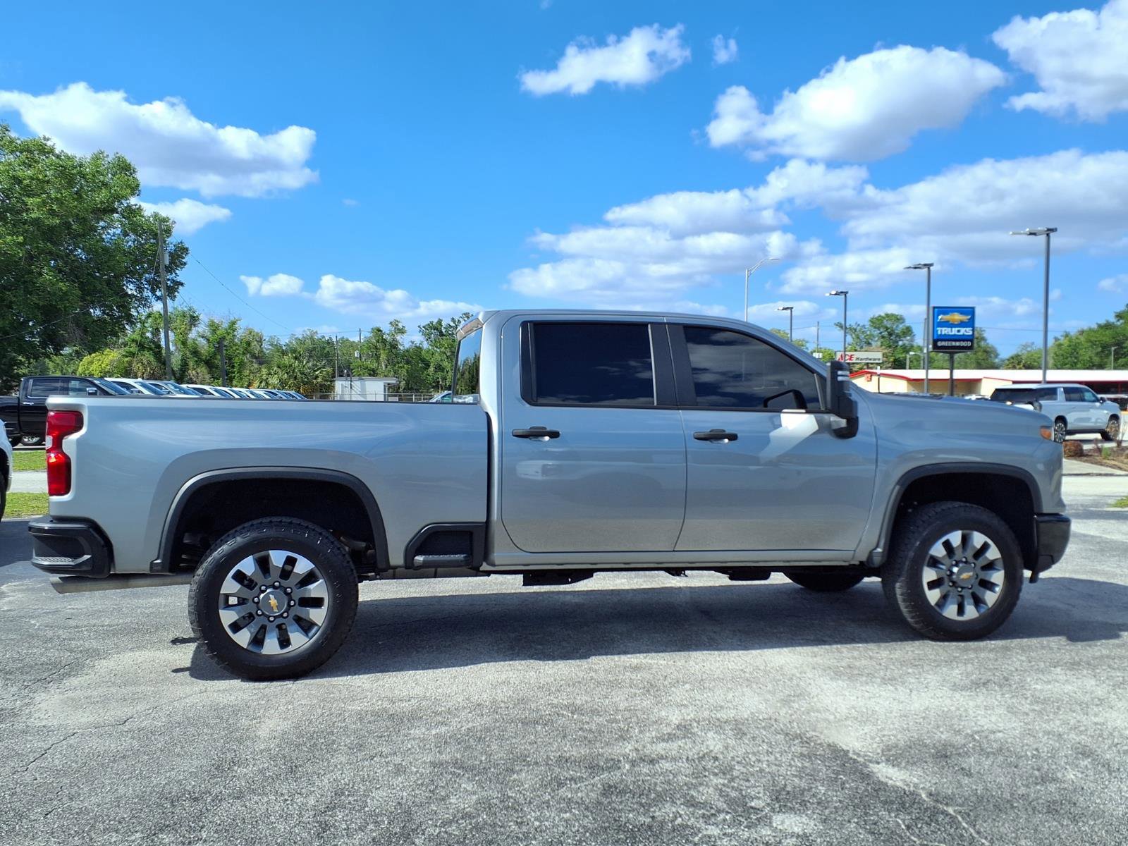 Used 2025 Chevrolet Silverado 2500 Custom w/ Custom Convenience Package AWD/4WD image 3