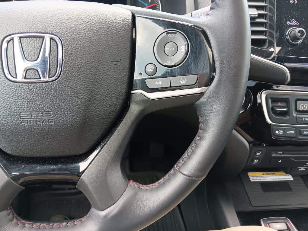 Used 2021 Honda Pilot Black Edition image 24