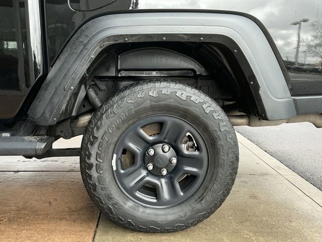 Used 2021 Jeep Gladiator Sport AWD/4WD image 26